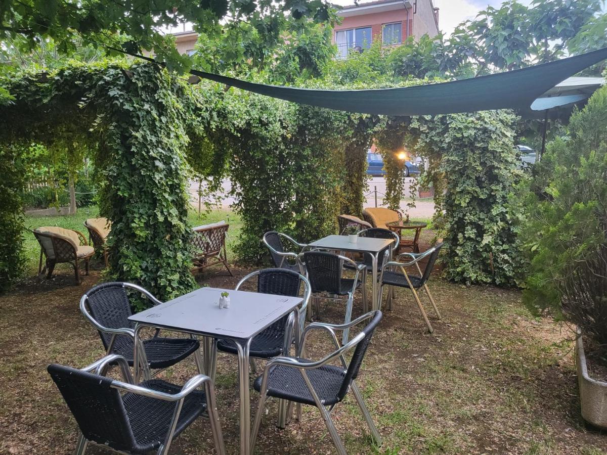 Alberg Restaurant Bellavista Santa Pau Luaran gambar