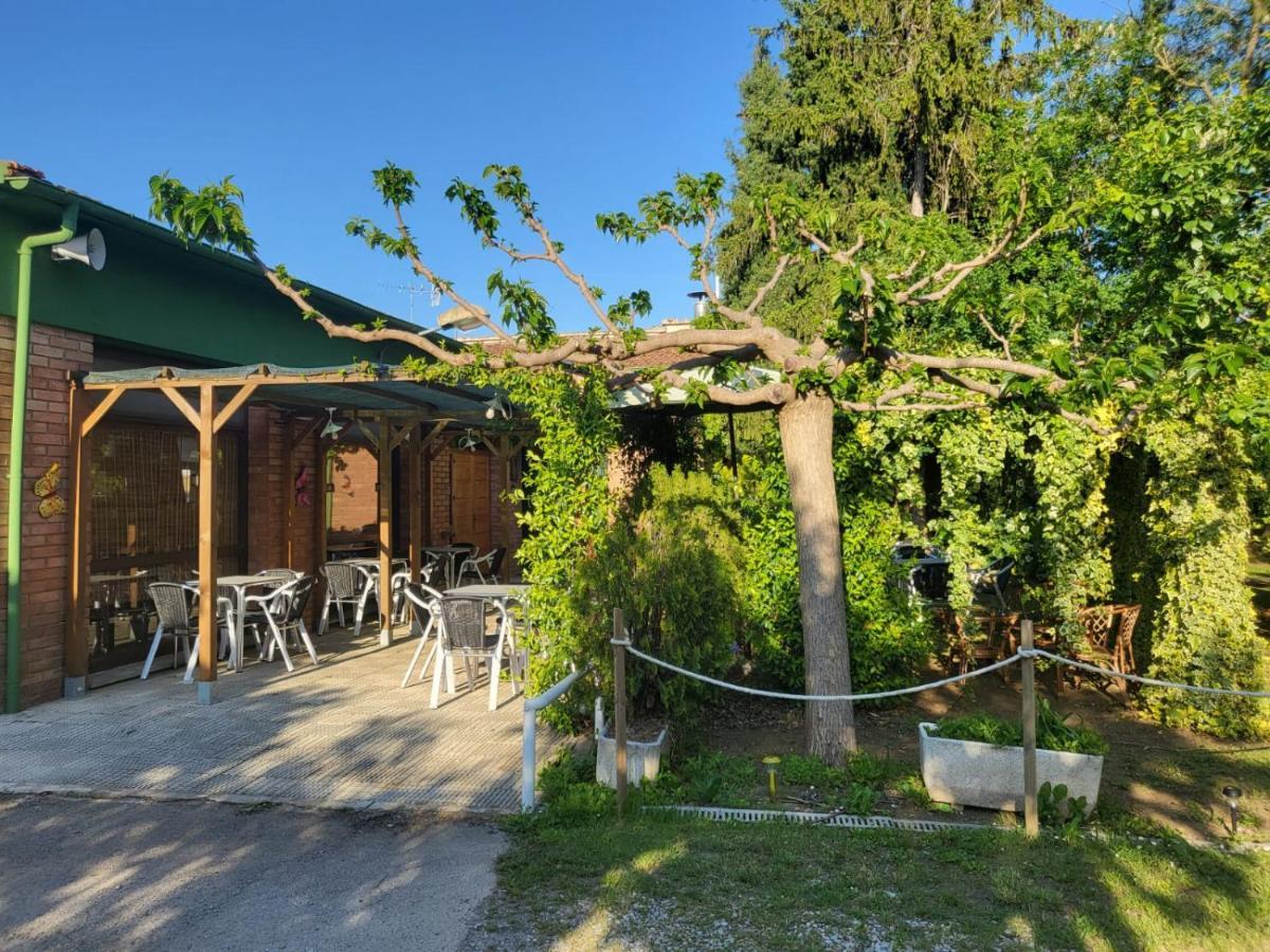 Alberg Restaurant Bellavista Santa Pau Luaran gambar
