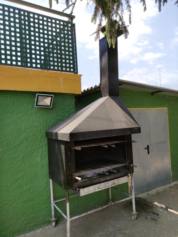 Alberg Restaurant Bellavista Santa Pau Luaran gambar